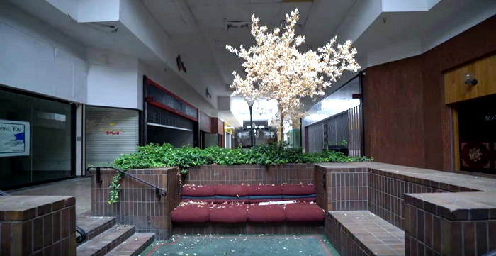 Hampton Towne Centre (Hampton Square Mall) - 2017 Screen Cap From Dan Bell On Youtube (newer photo)